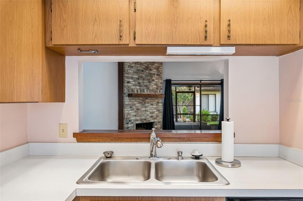 For Sale: $255,000 (3 beds, 2 baths, 1311 Square Feet)