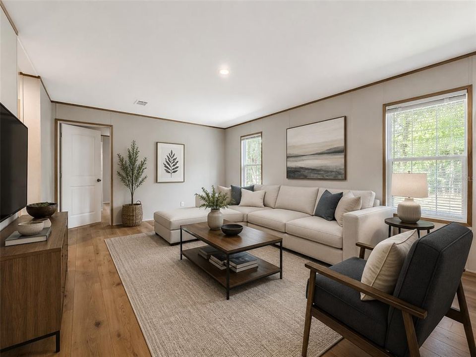 Activo con contrato: $268,000 (4 camas, 2 baños, 1813 Pies cuadrados)