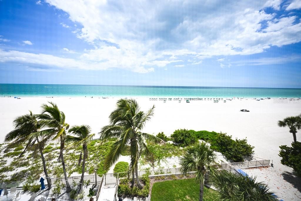 For Sale: $1,200,000 (2 beds, 2 baths, 1494 Square Feet)