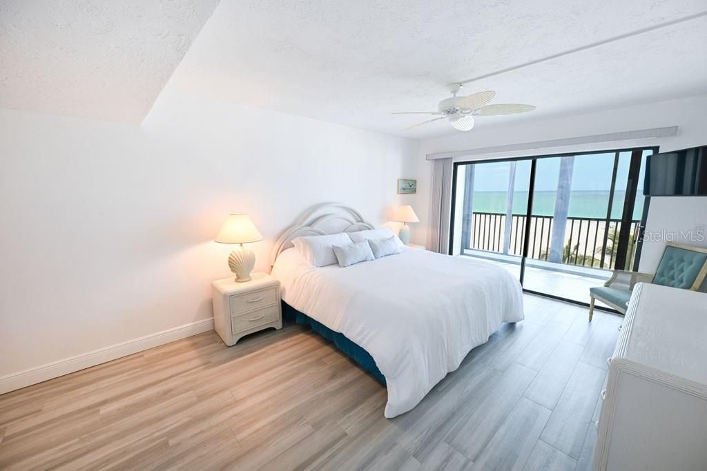 For Sale: $1,200,000 (2 beds, 2 baths, 1494 Square Feet)