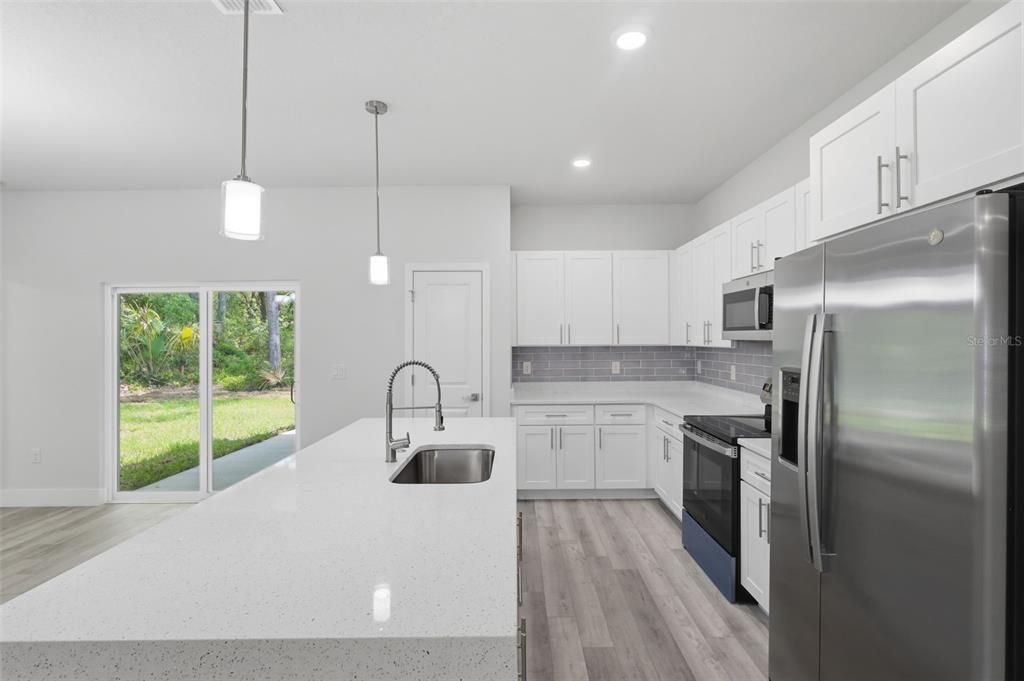 Active With Contract: $2,550 (4 beds, 3 baths, 1942 Square Feet)