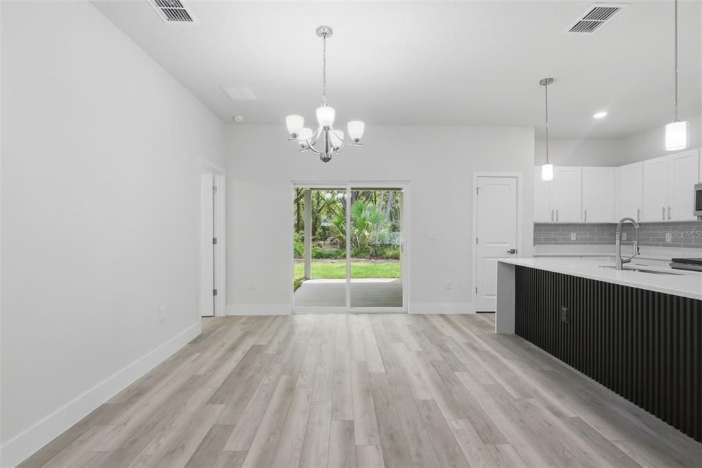 Active With Contract: $2,550 (4 beds, 3 baths, 1942 Square Feet)