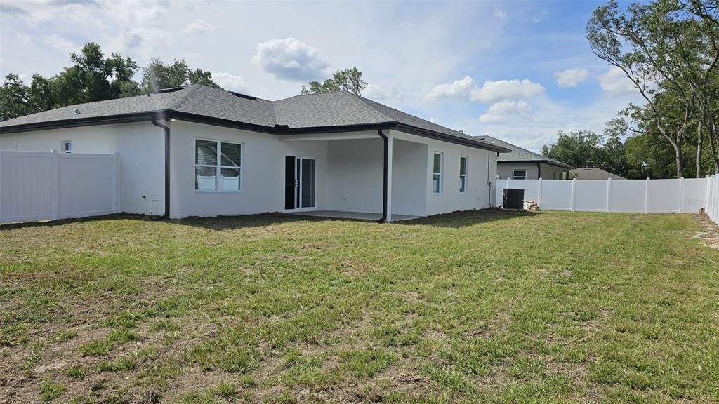 Active With Contract: $2,550 (4 beds, 3 baths, 1942 Square Feet)