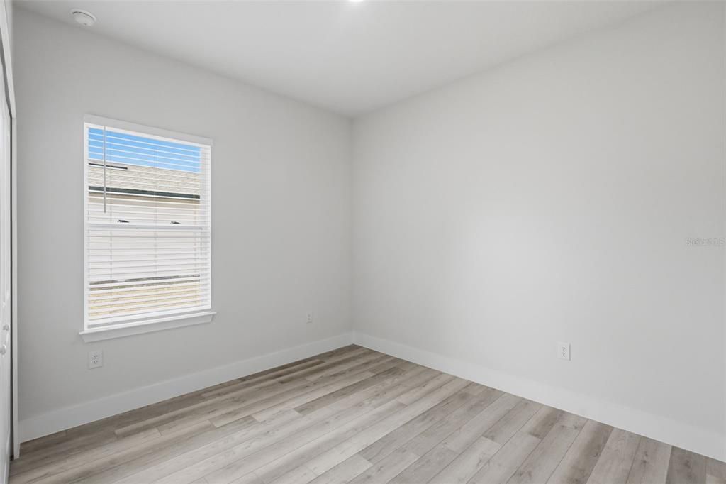 Active With Contract: $2,550 (4 beds, 3 baths, 1942 Square Feet)