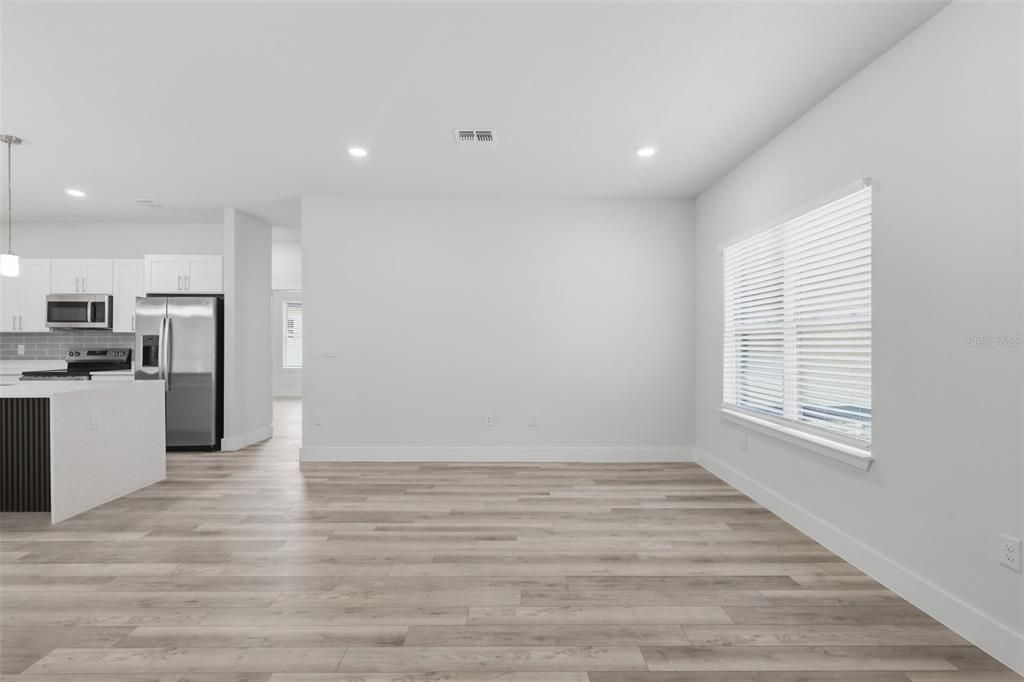 Active With Contract: $2,550 (4 beds, 3 baths, 1942 Square Feet)