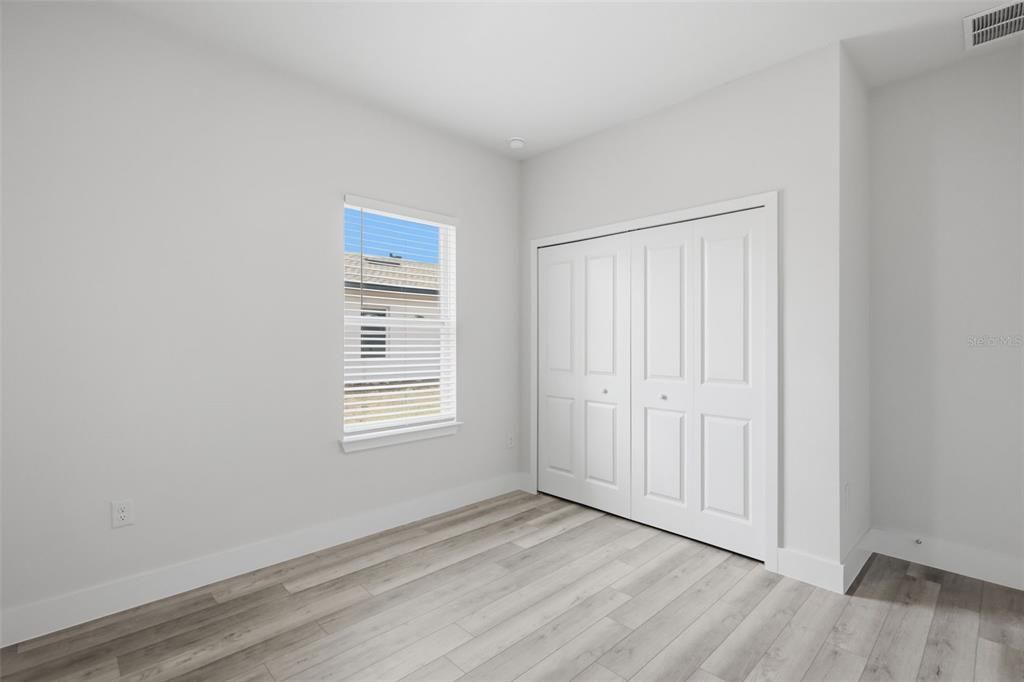 Active With Contract: $2,550 (4 beds, 3 baths, 1942 Square Feet)