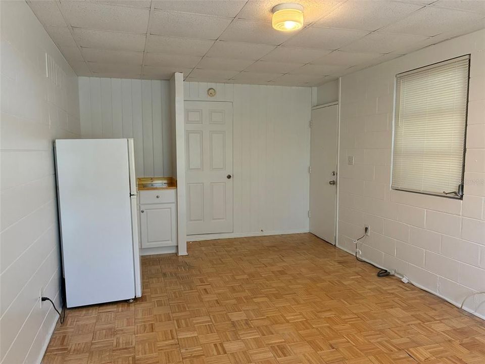En Renta: $920 (0 camas, 1 baños, 300 Pies cuadrados)
