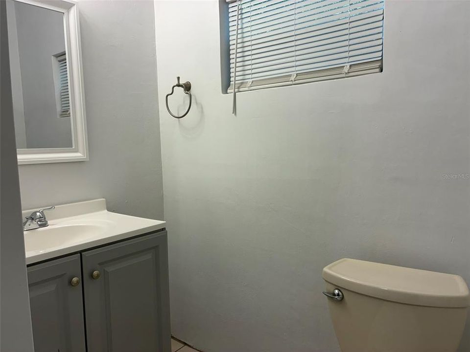 En Renta: $920 (0 camas, 1 baños, 300 Pies cuadrados)