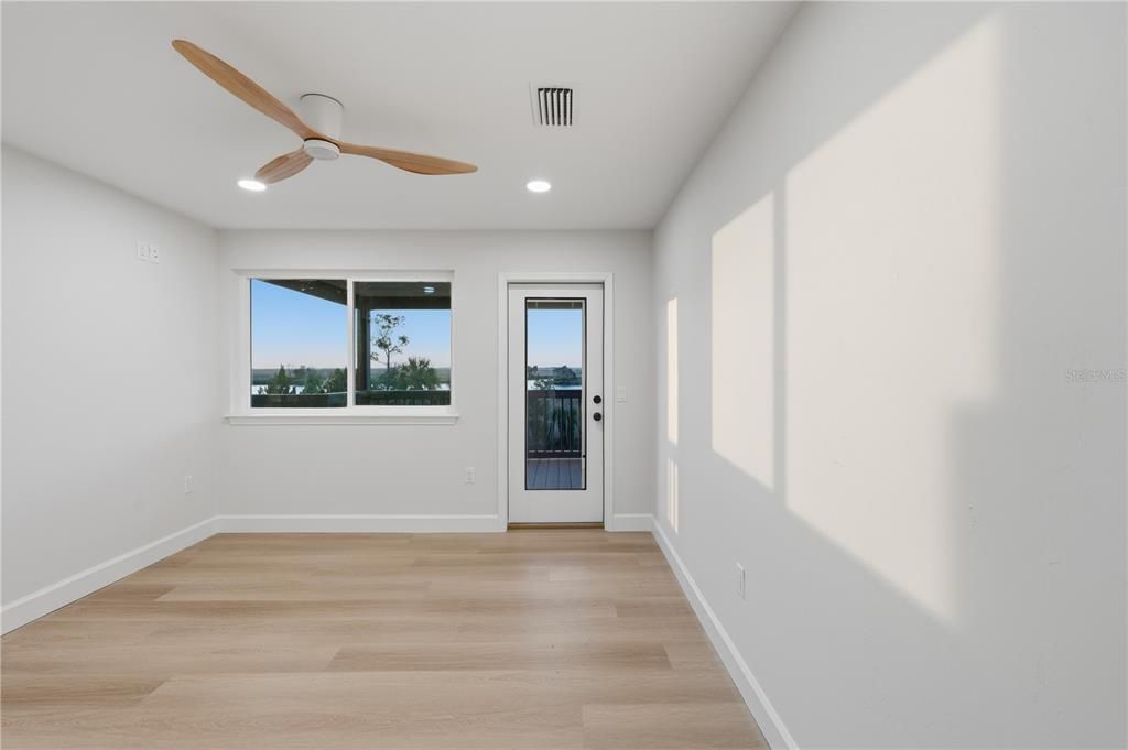For Sale: $949,000 (3 beds, 2 baths, 1440 Square Feet)