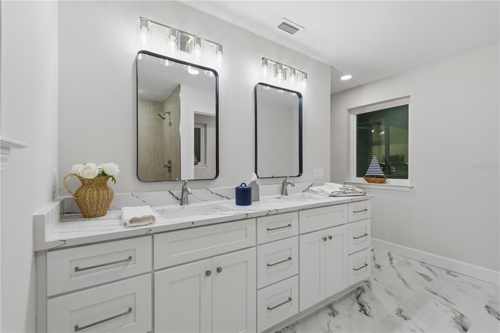 For Sale: $949,000 (3 beds, 2 baths, 1440 Square Feet)