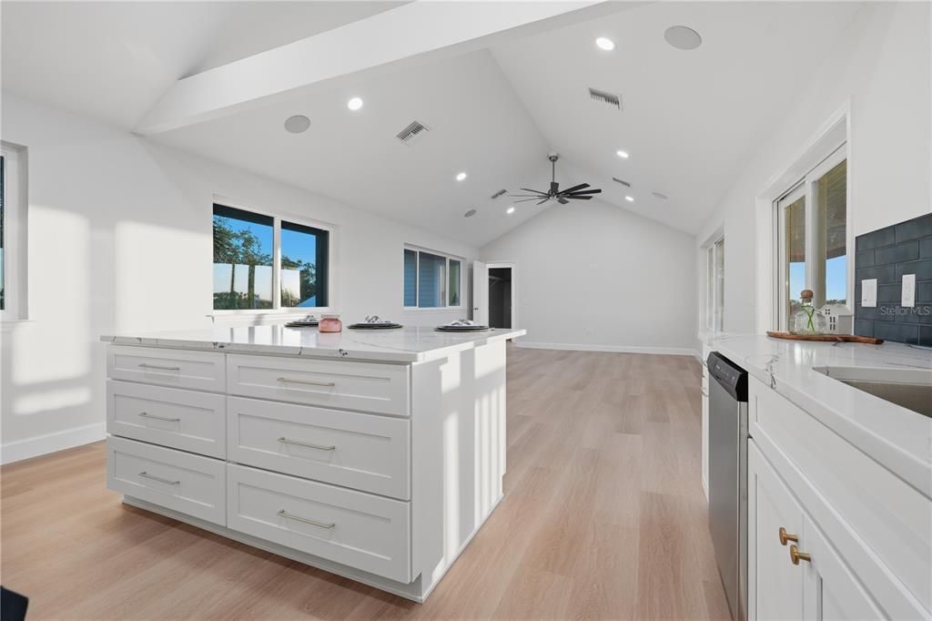For Sale: $949,000 (3 beds, 2 baths, 1440 Square Feet)