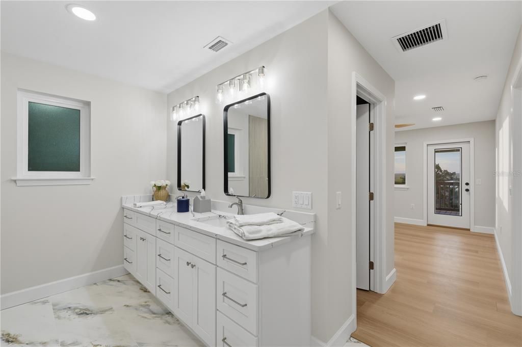 For Sale: $949,000 (3 beds, 2 baths, 1440 Square Feet)