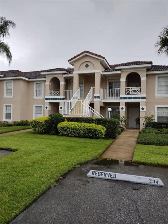For Rent: $1,700 (2 beds, 2 baths, 1013 Square Feet)