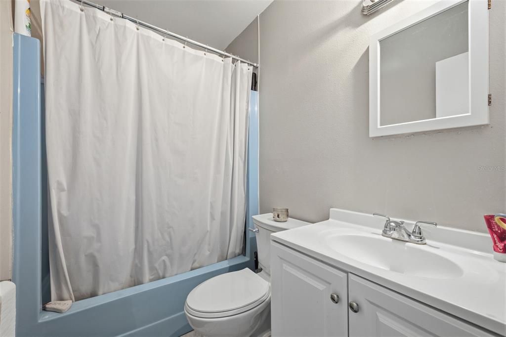 Activo con contrato: $799,900 (6 camas, 0 baños, 3090 Pies cuadrados)