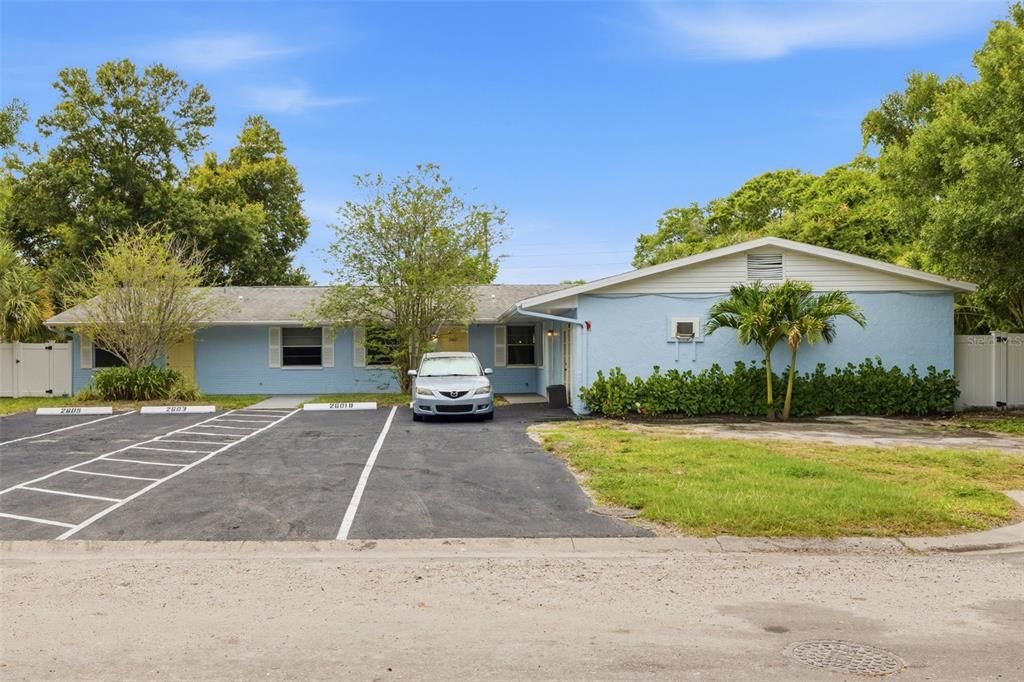 Activo con contrato: $799,900 (6 camas, 0 baños, 3090 Pies cuadrados)
