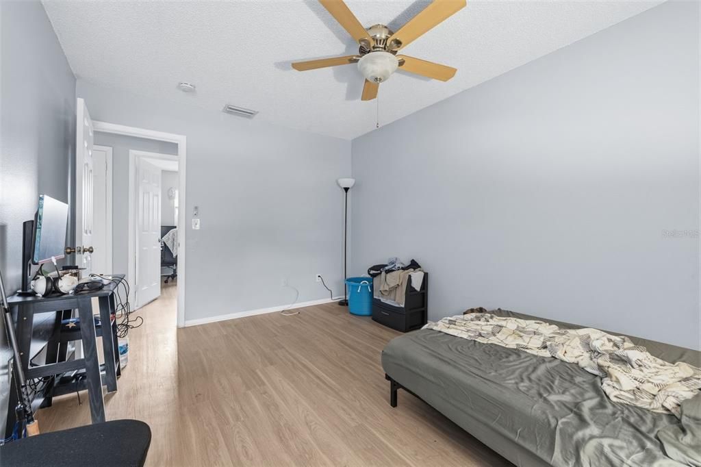 Activo con contrato: $799,900 (6 camas, 0 baños, 3090 Pies cuadrados)
