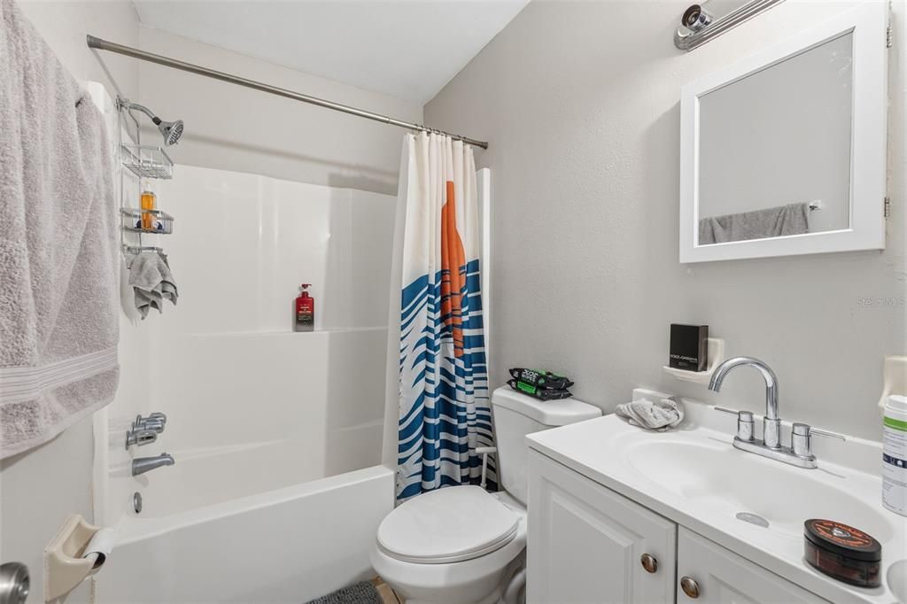 Activo con contrato: $799,900 (6 camas, 0 baños, 3090 Pies cuadrados)