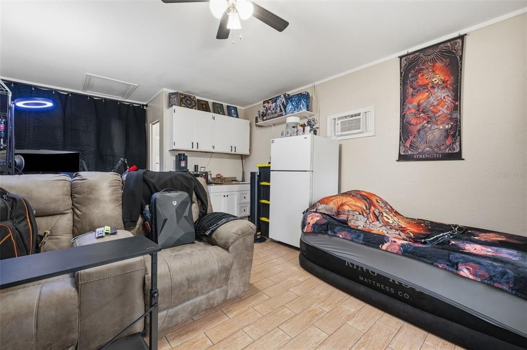 Activo con contrato: $799,900 (6 camas, 0 baños, 3090 Pies cuadrados)