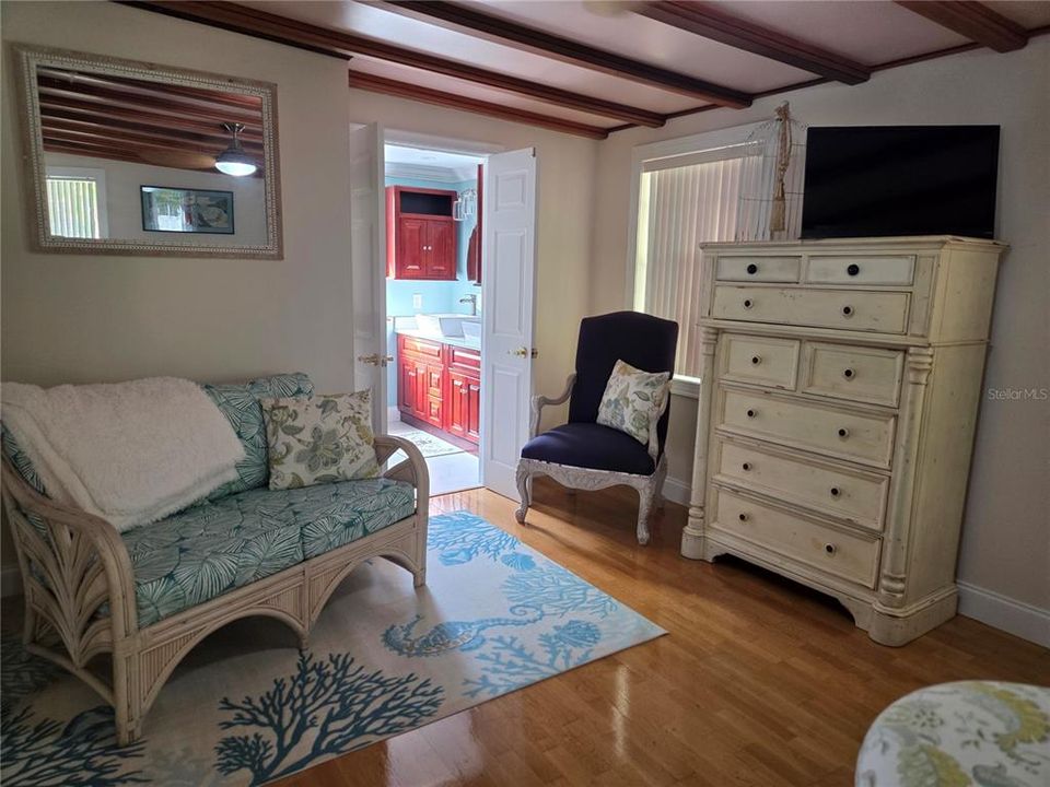 En Venta: $675,000 (3 camas, 2 baños, 1806 Pies cuadrados)