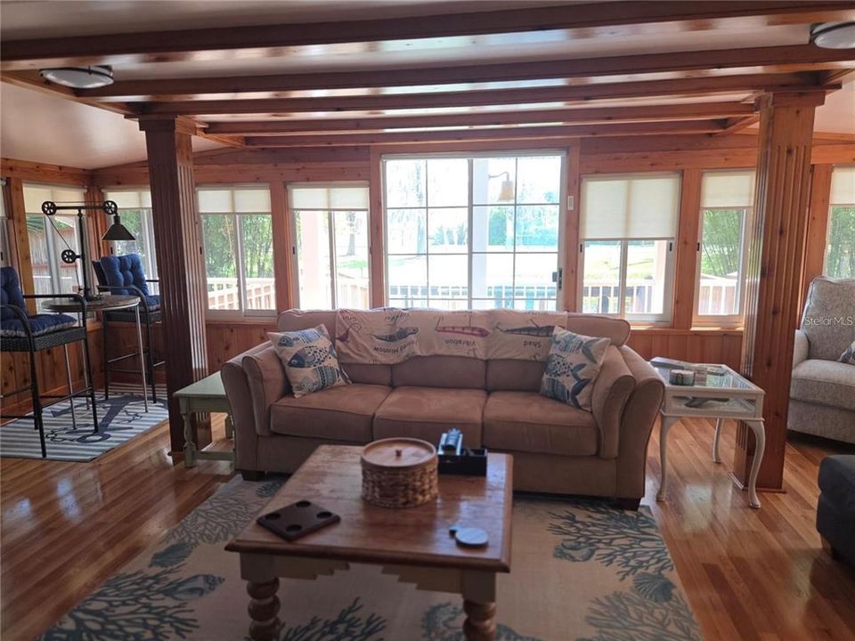 En Venta: $675,000 (3 camas, 2 baños, 1806 Pies cuadrados)