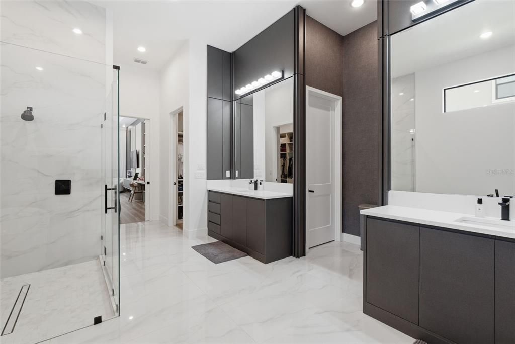 En Venta: $3,575,000 (5 camas, 5 baños, 4414 Pies cuadrados)