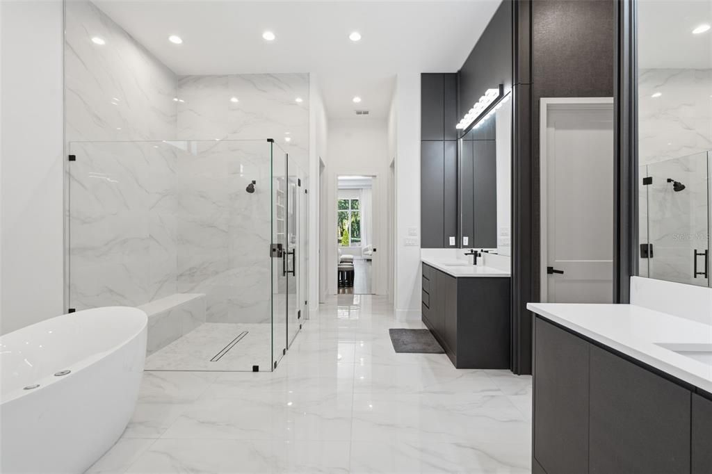 En Venta: $3,575,000 (5 camas, 5 baños, 4414 Pies cuadrados)