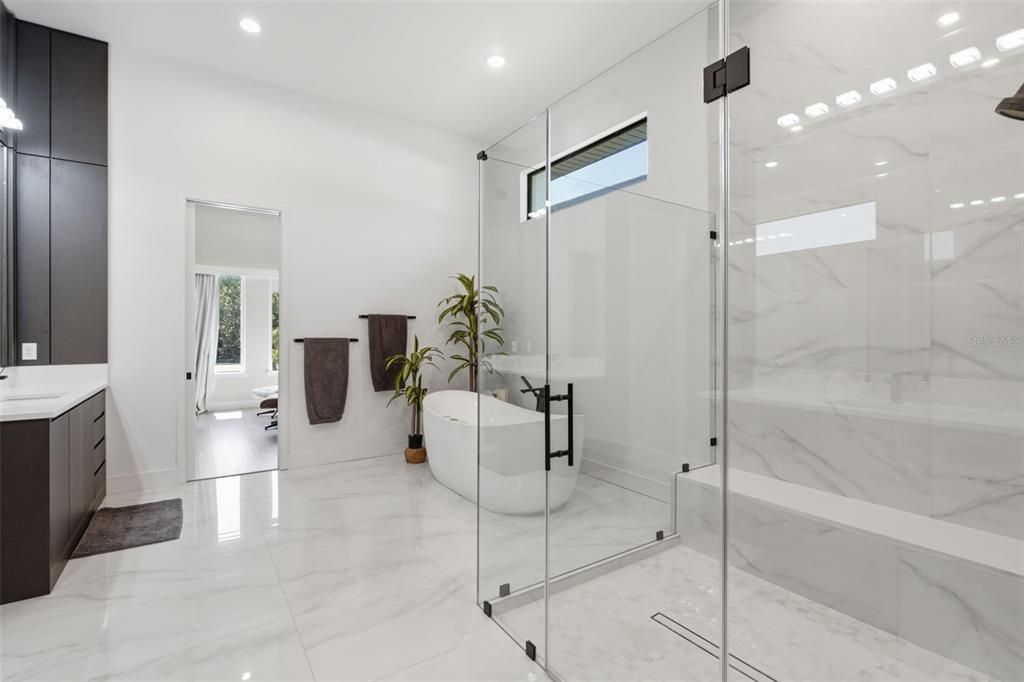 En Venta: $3,575,000 (5 camas, 5 baños, 4414 Pies cuadrados)