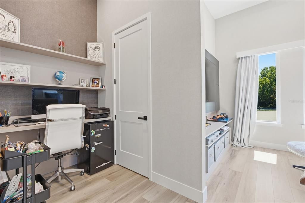 En Venta: $3,575,000 (5 camas, 5 baños, 4414 Pies cuadrados)