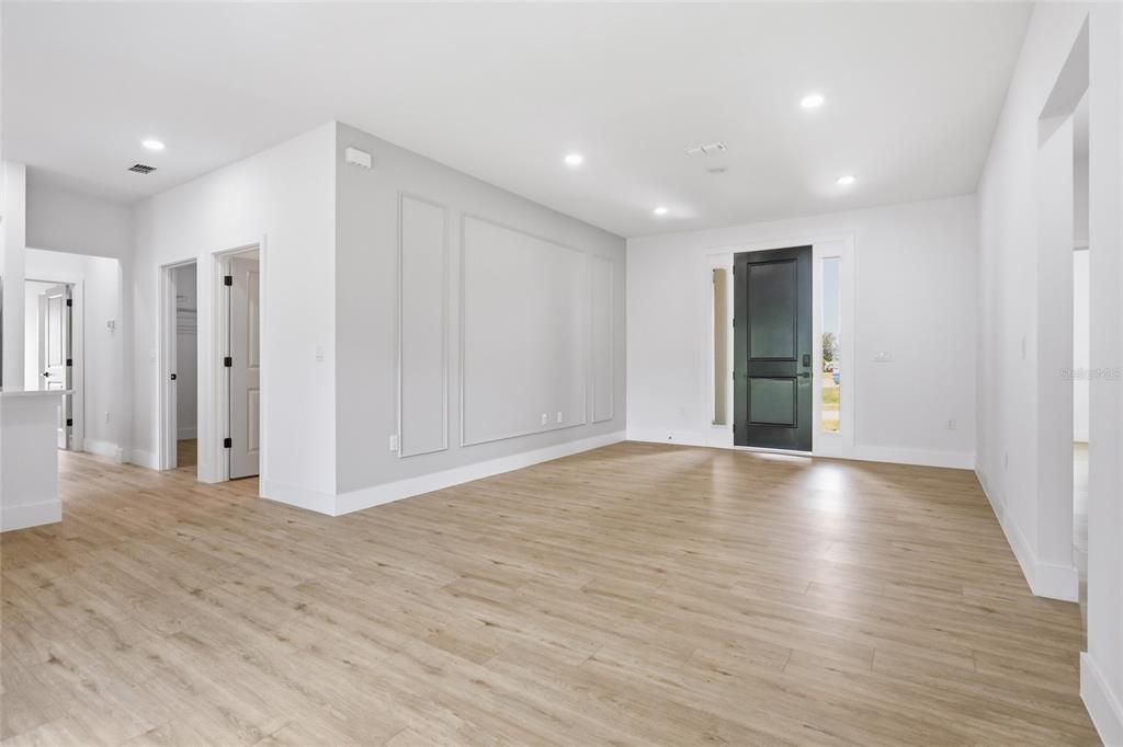На продажу: $399,000 (4 спален, 2 ванн, 1695 Квадратных фут)