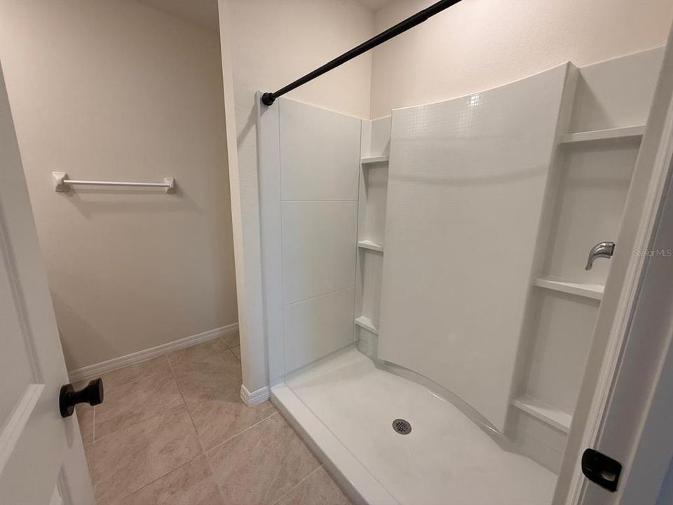 For Rent: $2,299 (3 beds, 2 baths, 1504 Square Feet)