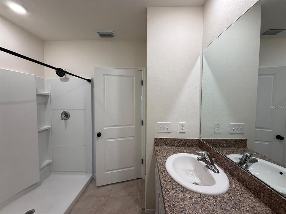 For Rent: $2,299 (3 beds, 2 baths, 1504 Square Feet)