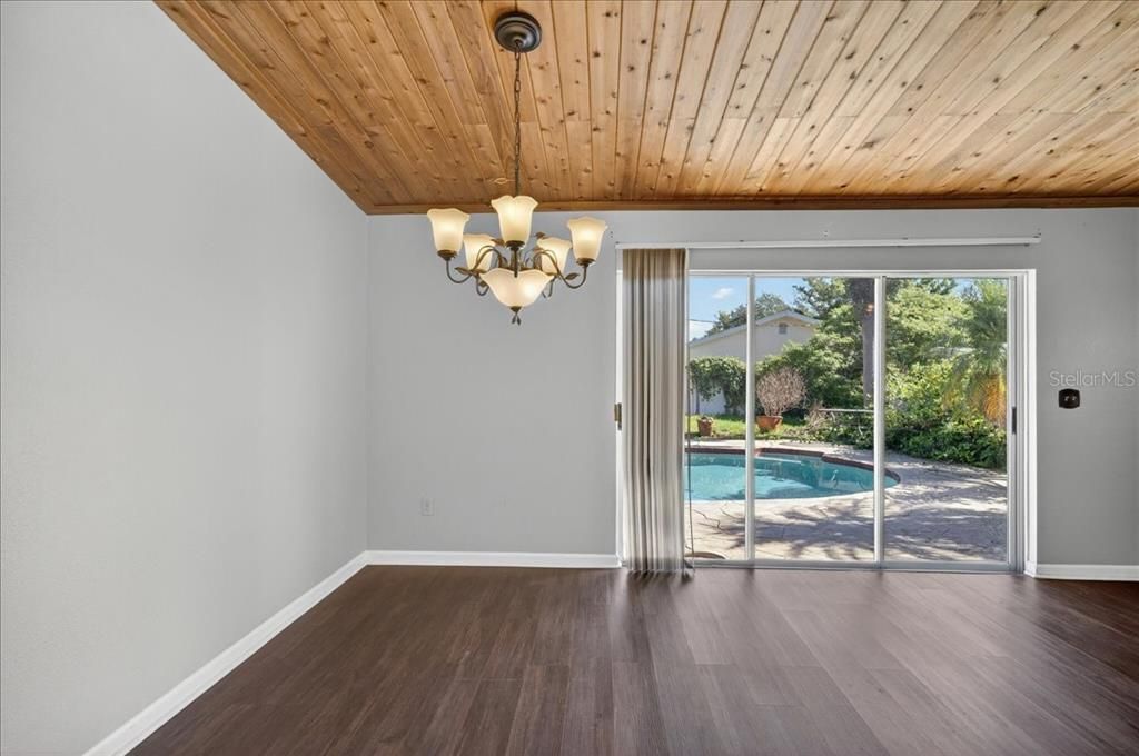 For Sale: $489,900 (4 beds, 3 baths, 1888 Square Feet)