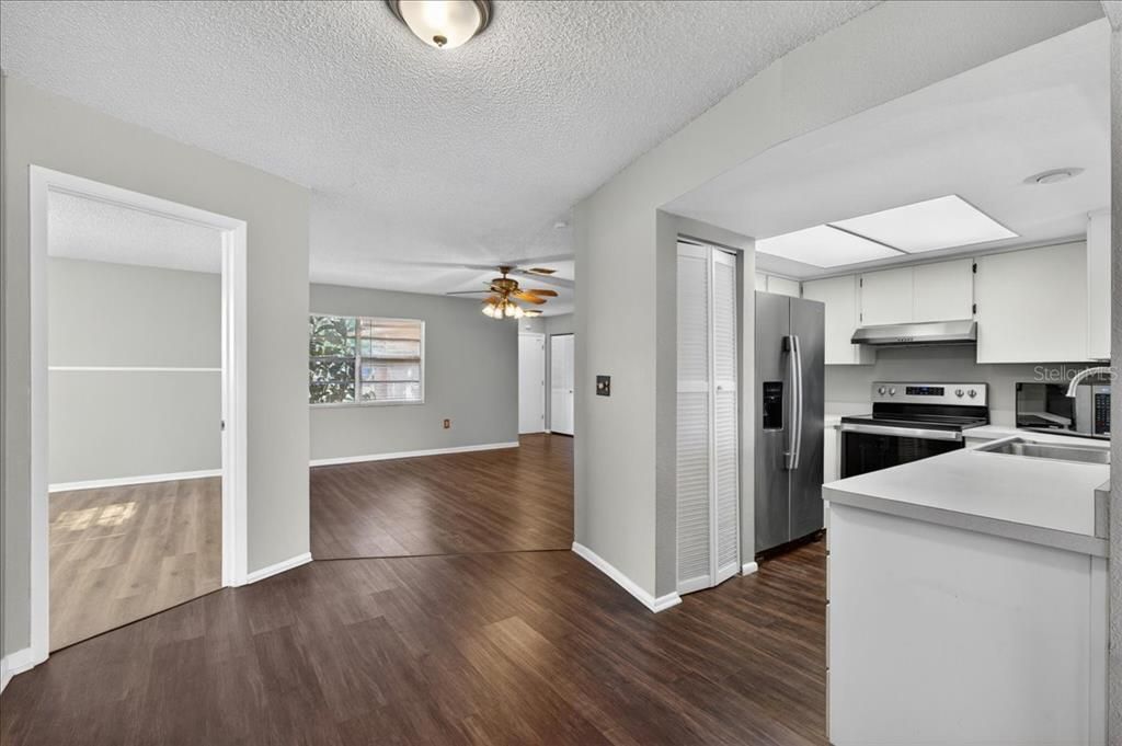 For Sale: $489,900 (4 beds, 3 baths, 1888 Square Feet)