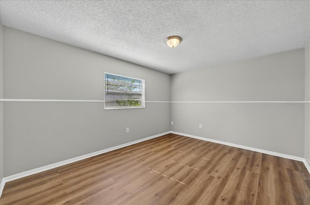 For Sale: $489,900 (4 beds, 3 baths, 1888 Square Feet)