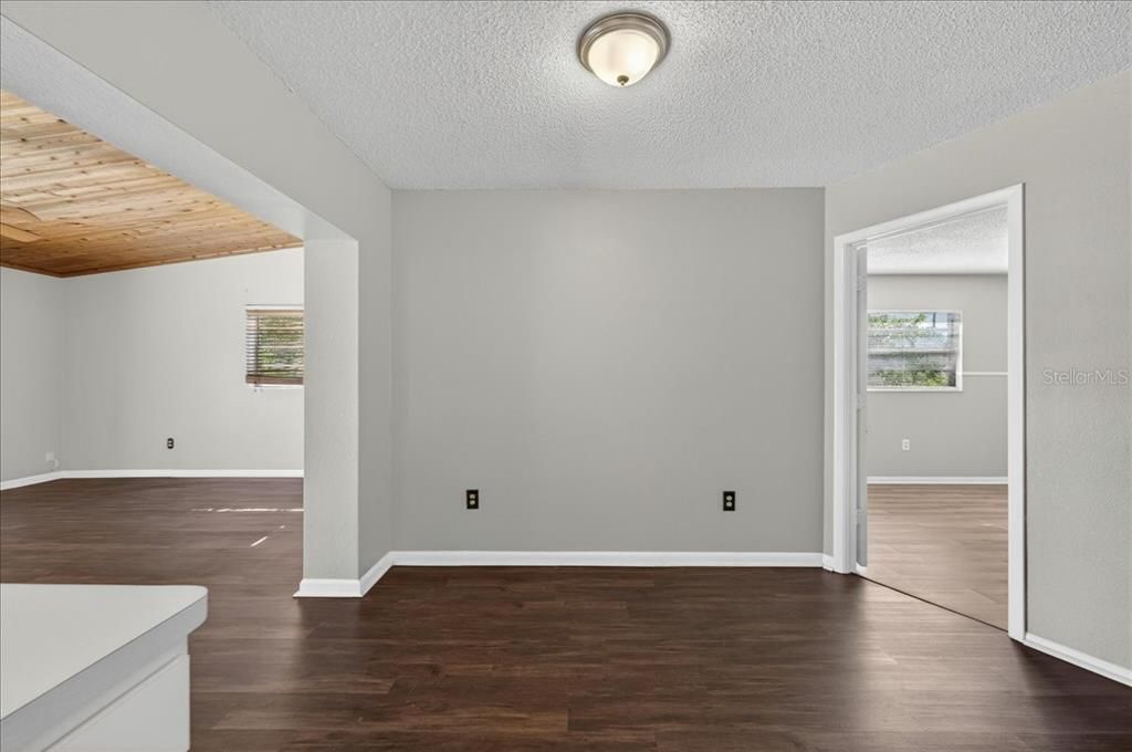 For Sale: $489,900 (4 beds, 3 baths, 1888 Square Feet)