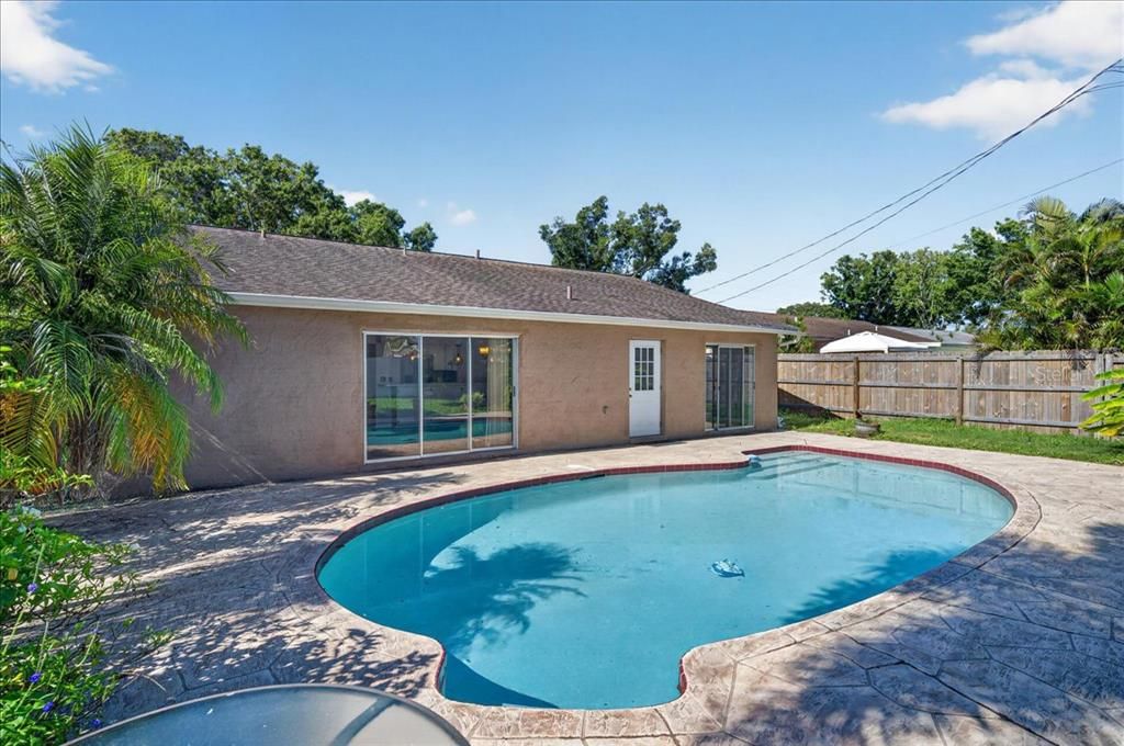For Sale: $489,900 (4 beds, 3 baths, 1888 Square Feet)