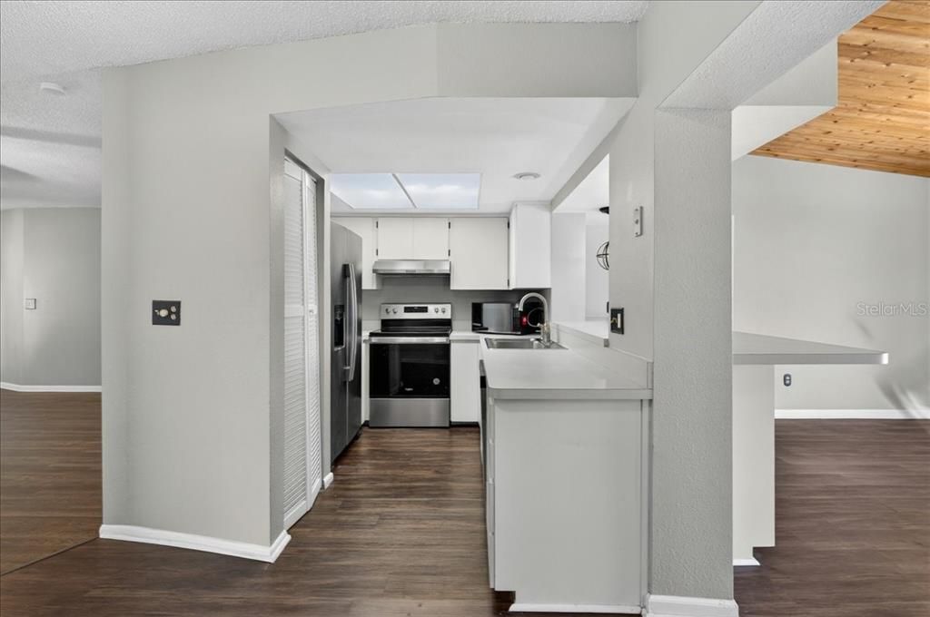For Sale: $489,900 (4 beds, 3 baths, 1888 Square Feet)