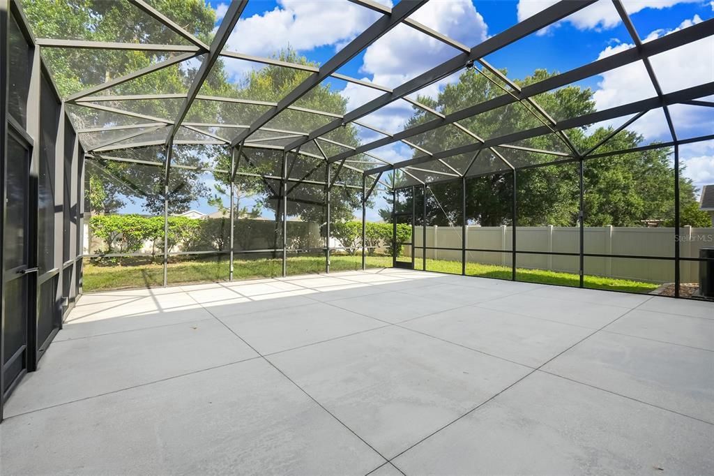 Под контрактом: $399,990 (5 спален, 4 ванн, 3546 Квадратных фут)