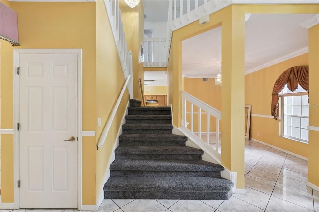 На продажу: $559,000 (6 спален, 3 ванн, 3381 Квадратных фут)