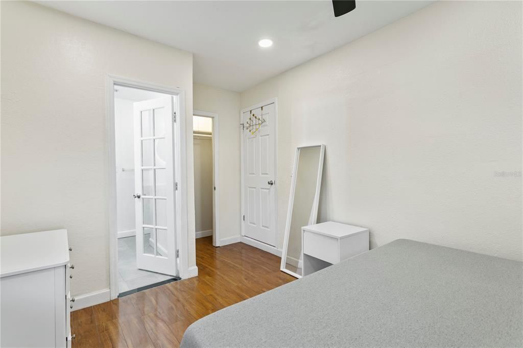 For Rent: $2,400 (4 beds, 2 baths, 1250 Square Feet)