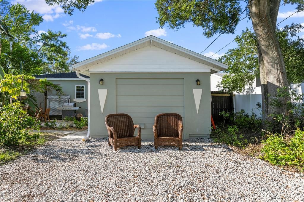 For Rent: $2,400 (4 beds, 2 baths, 1250 Square Feet)