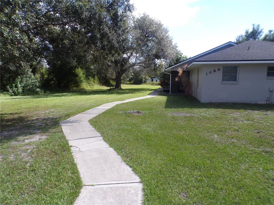 For Rent: $1,600 (2 beds, 2 baths, 1050 Square Feet)