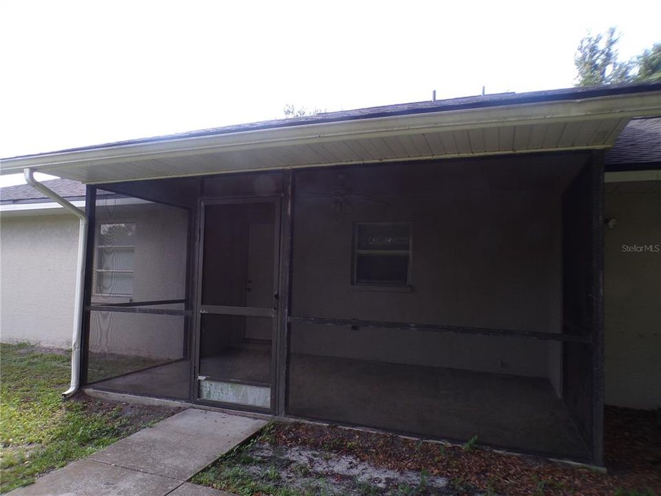 For Rent: $1,600 (2 beds, 2 baths, 1050 Square Feet)