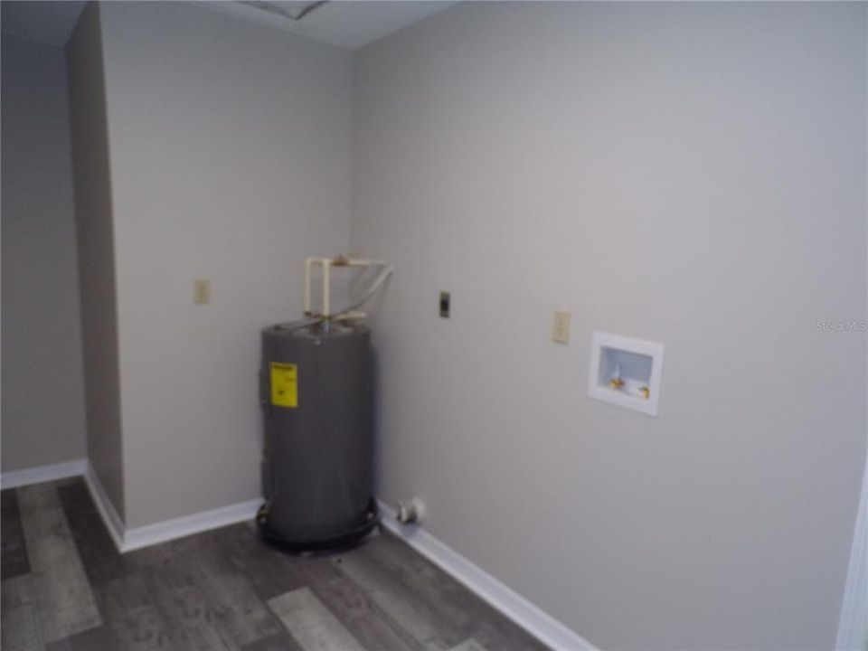 For Rent: $1,600 (2 beds, 2 baths, 1050 Square Feet)