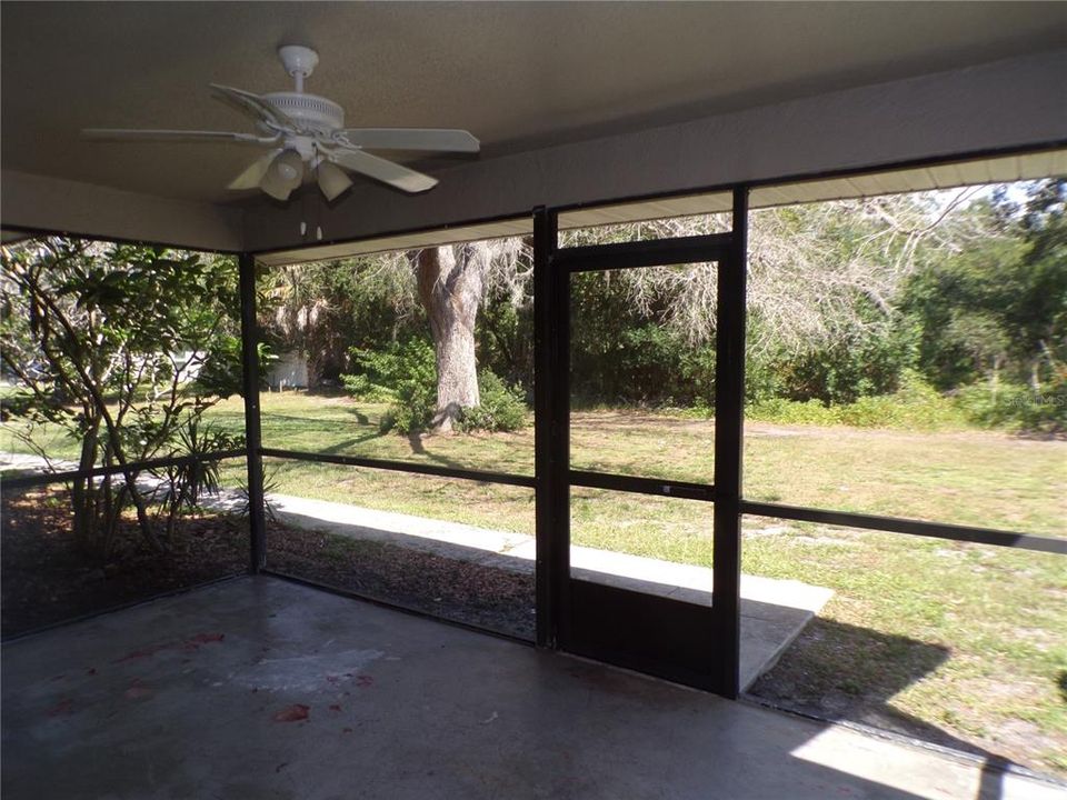 For Rent: $1,600 (2 beds, 2 baths, 1050 Square Feet)