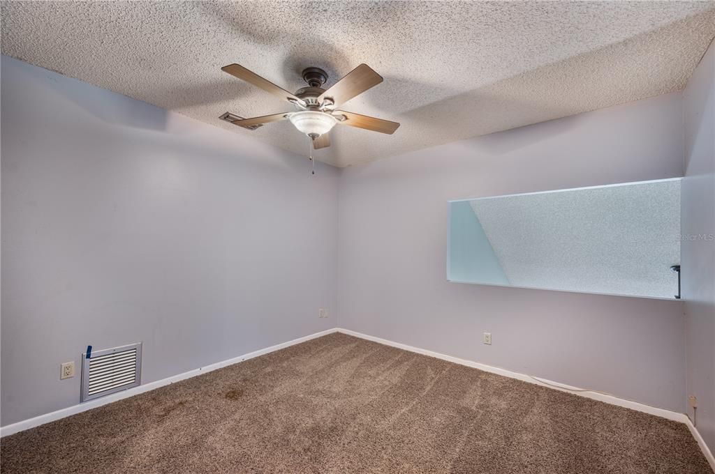 For Sale: $215,000 (2 beds, 2 baths, 2142 Square Feet)