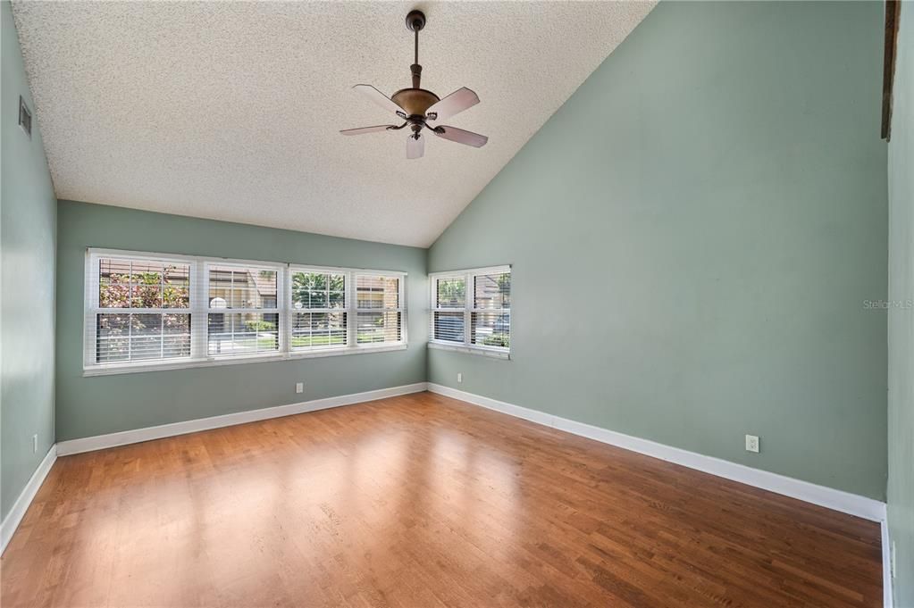 For Sale: $215,000 (2 beds, 2 baths, 2142 Square Feet)