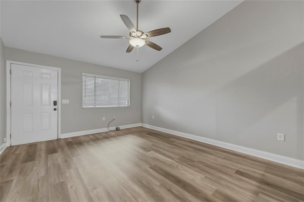 En Venta: $189,900 (3 camas, 2 baños, 1030 Pies cuadrados)