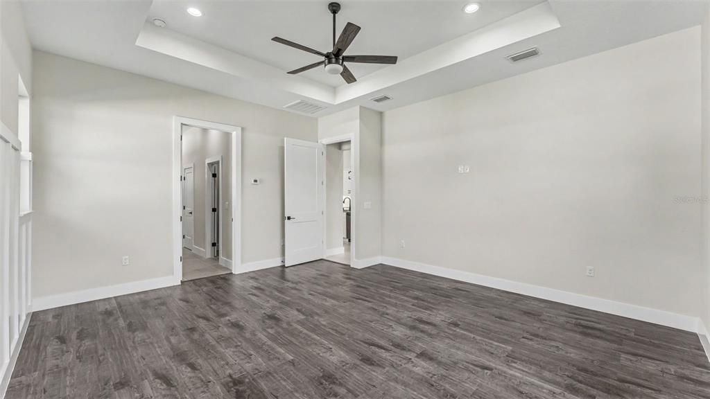 En Venta: $749,900 (4 camas, 3 baños, 2666 Pies cuadrados)