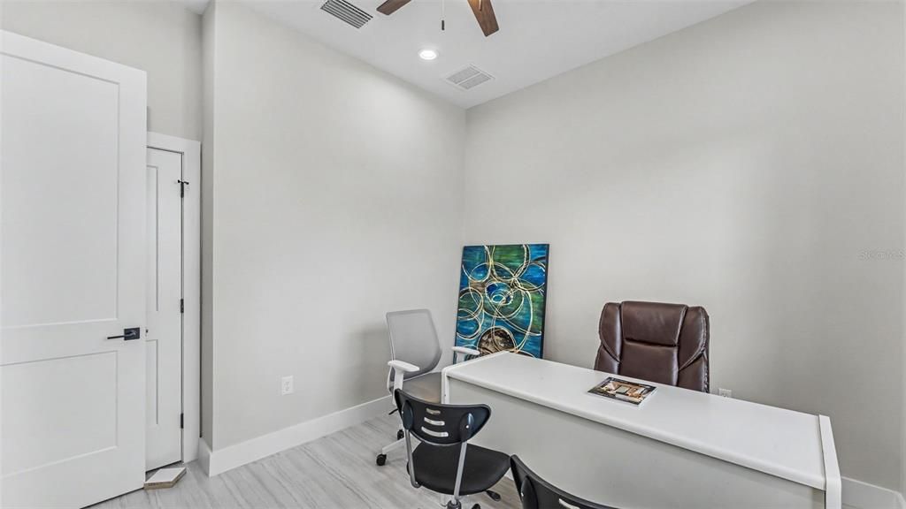 En Venta: $749,900 (4 camas, 3 baños, 2666 Pies cuadrados)